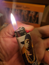 Load image into Gallery viewer, Mic Handz - Golden Era Timeles Lighters (Collectible)
